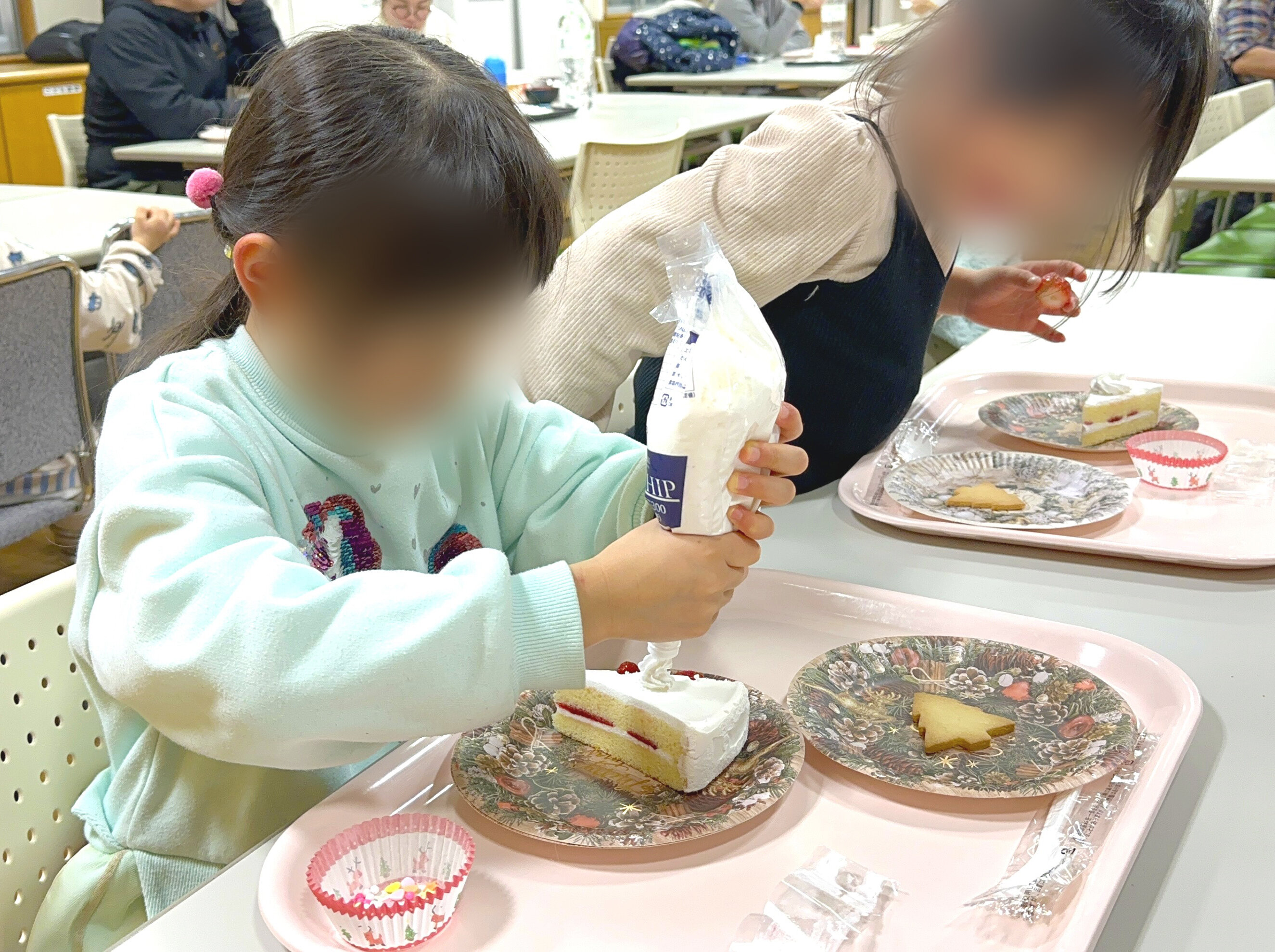 こども食堂でクリスマスのひとときをお届け！