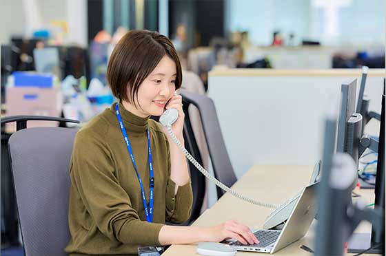 従業員相談窓口には女性相談員がいます
