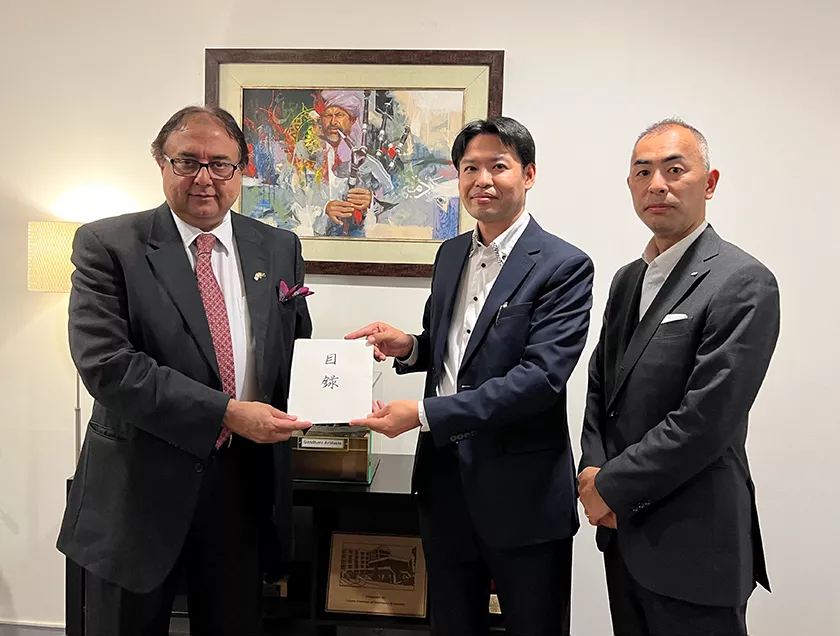 Donation to the Embassy of the Islamic Republic of Pakistan in Japan